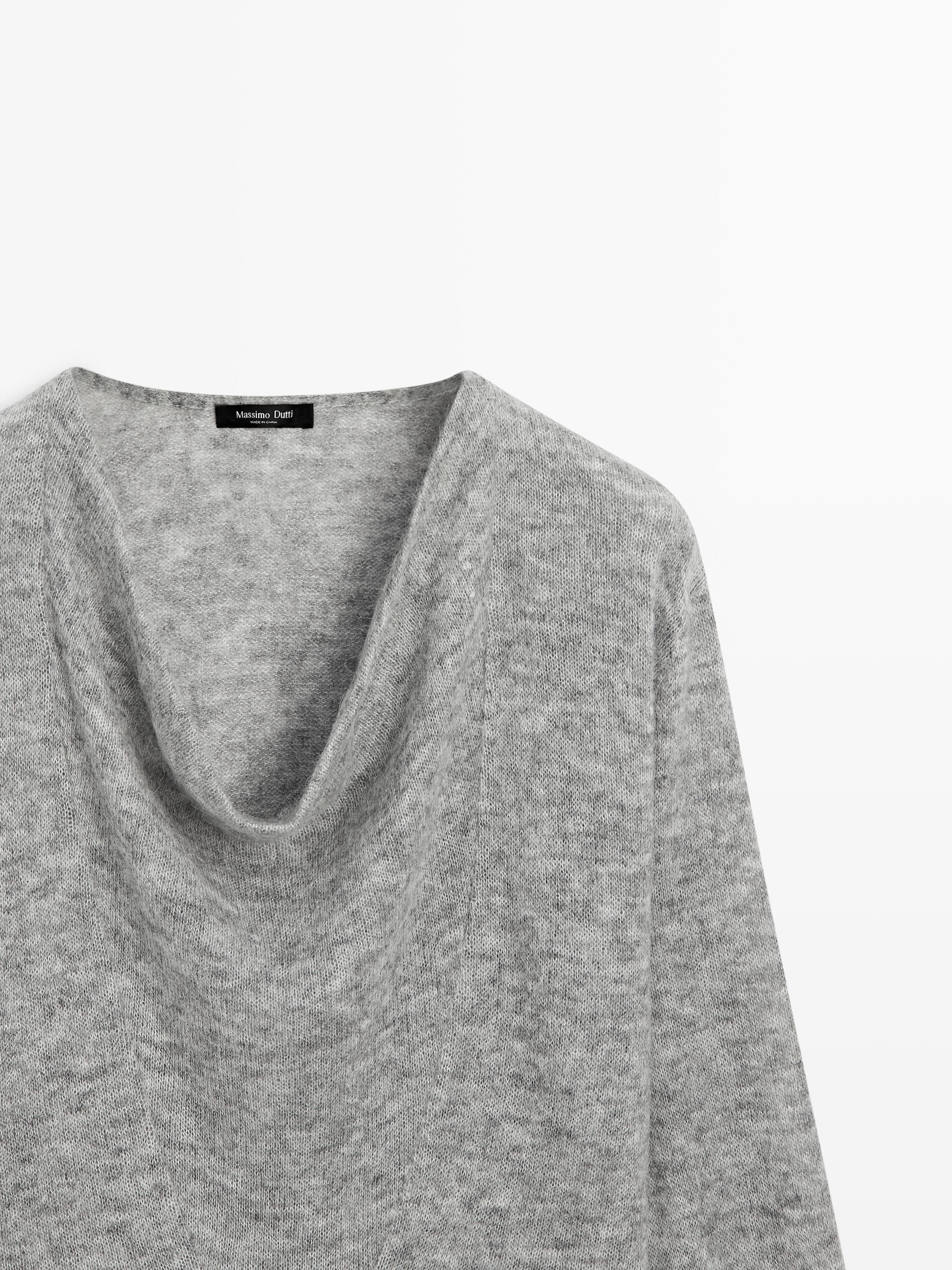 Pull en maille à col drapé